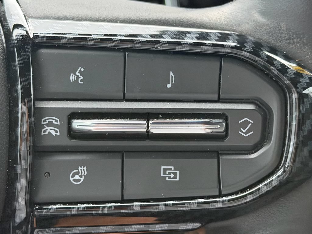 Certified 2024 Chevrolet Colorado ZR2 w/ ZR2 Convenience Package III AWD/4WD image 27