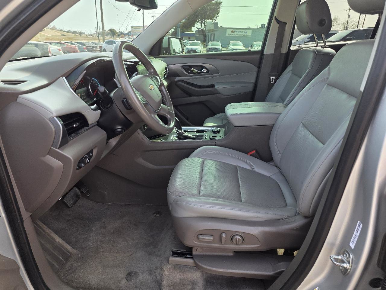 Used 2020 Chevrolet Traverse Premier image 11