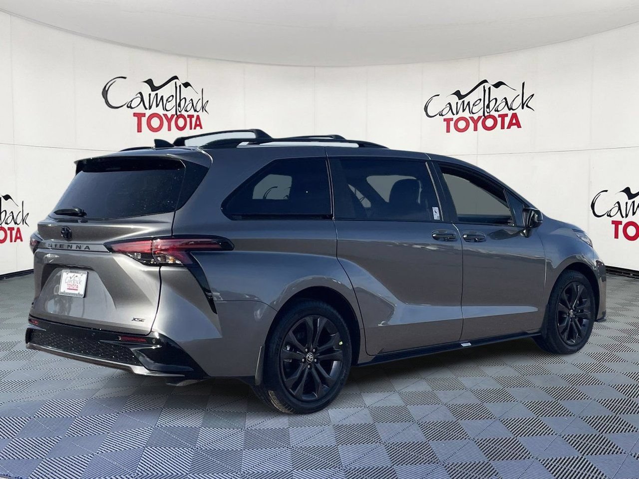 New 2026 Toyota Sienna XSE FWD image 8