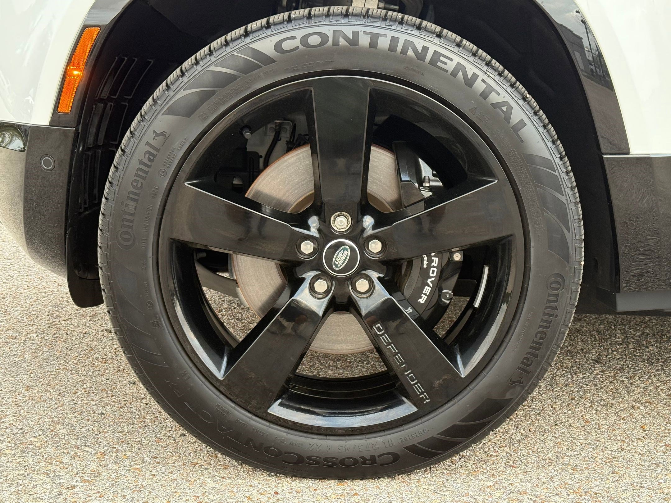 Used 2025 Land Rover Defender 110 V8 image 11