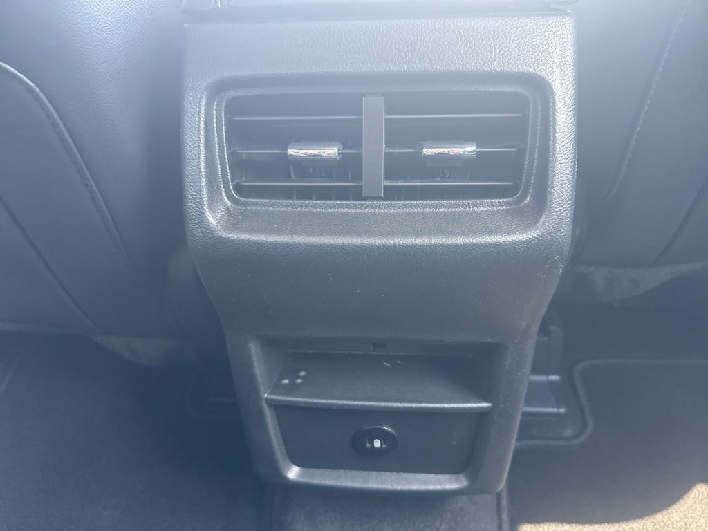 Used 2024 Ford Edge SEL image 26