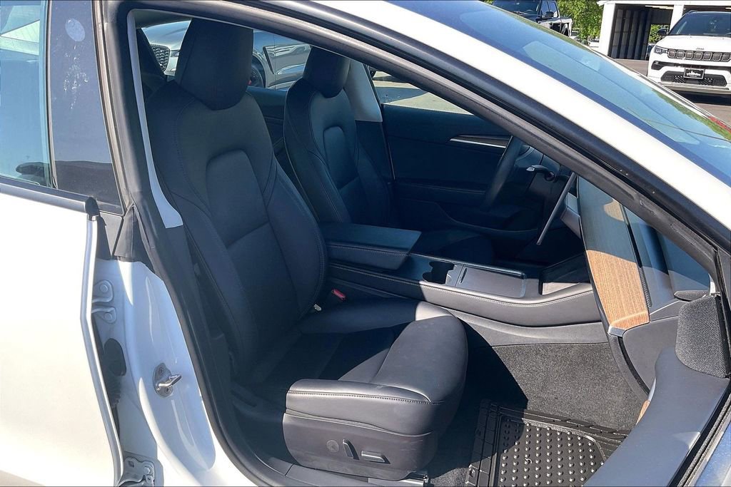 Used 2021 Tesla Model 3 Standard Range Plus RWD image 29
