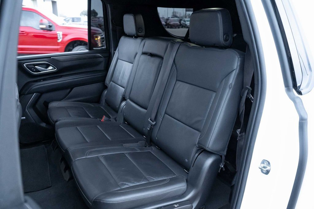 Used 2022 Chevrolet Suburban Z71 image 13