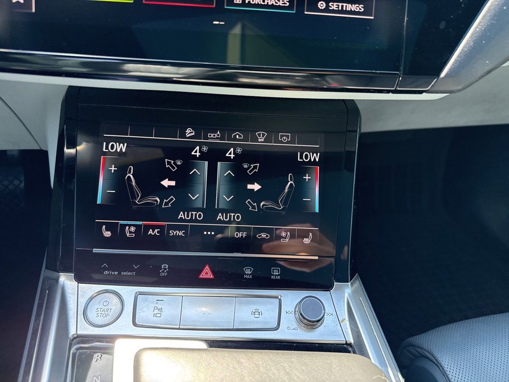 Used 2020 Audi e-tron Prestige w/ Prestige Package image 14