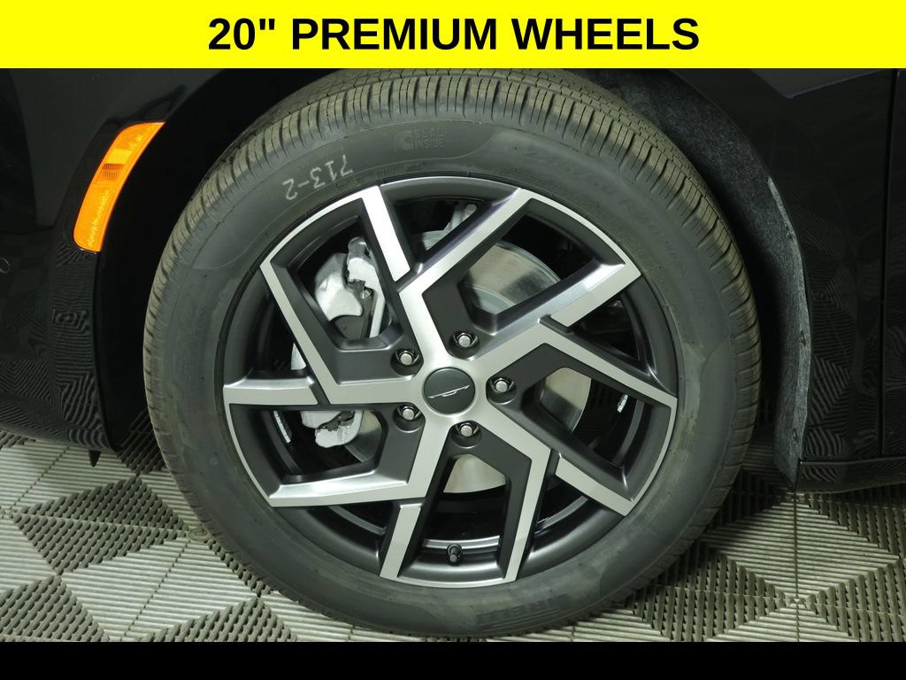 New 2027 Chrysler Pacifica Pinnacle w/ Theater Group AWD/4WD image 11