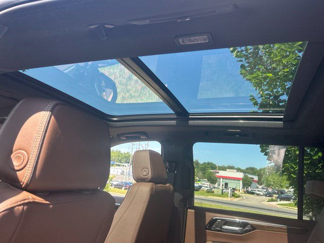 New 2026 Chevrolet Suburban High Country AWD/4WD image 18