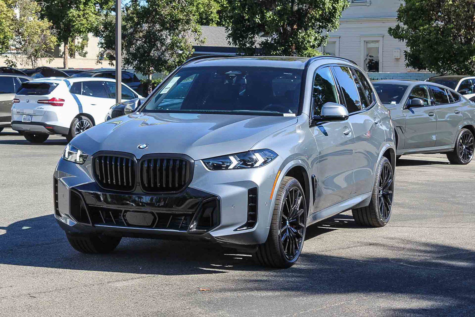 New 2026 BMW X5 sDrive40i w/ M Sport Package image 3