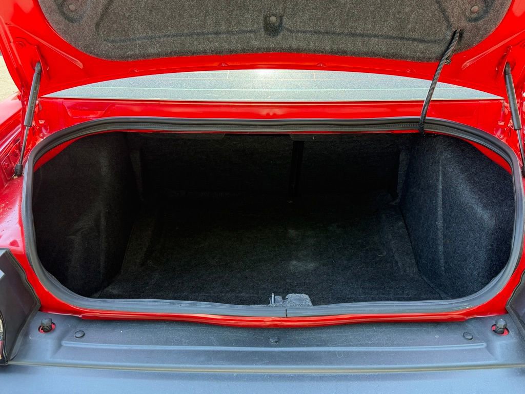 Used 2022 Dodge Challenger R/T RWD image 7