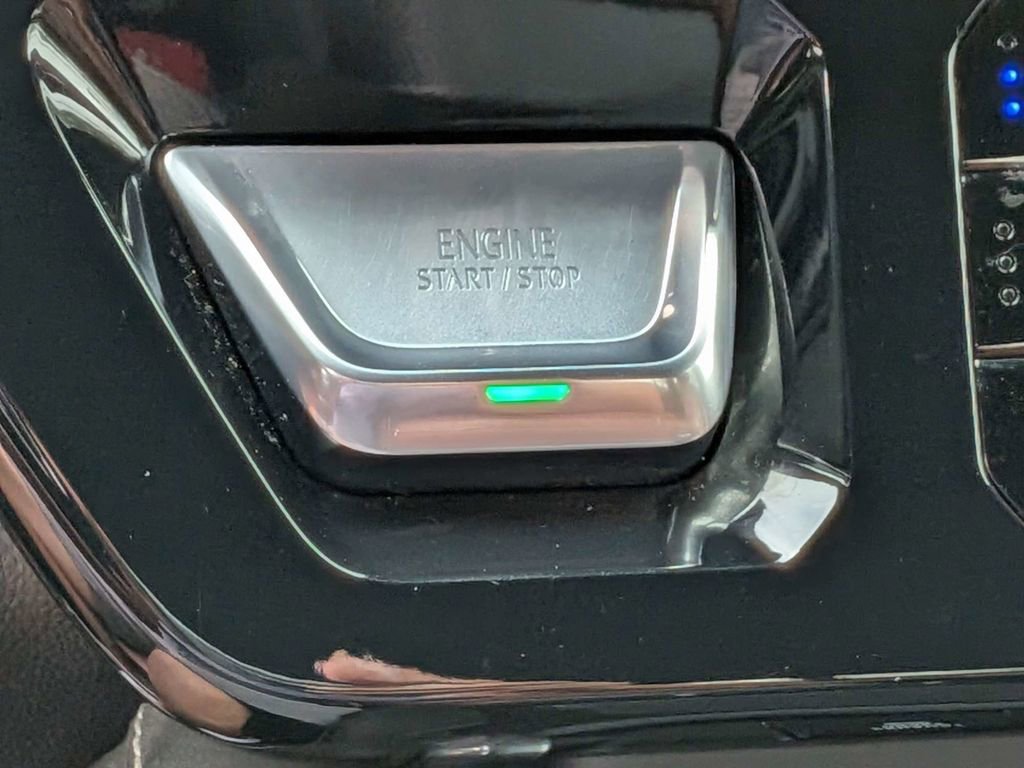 Used 2025 GMC Sierra 2500 Denali Ultimate image 33