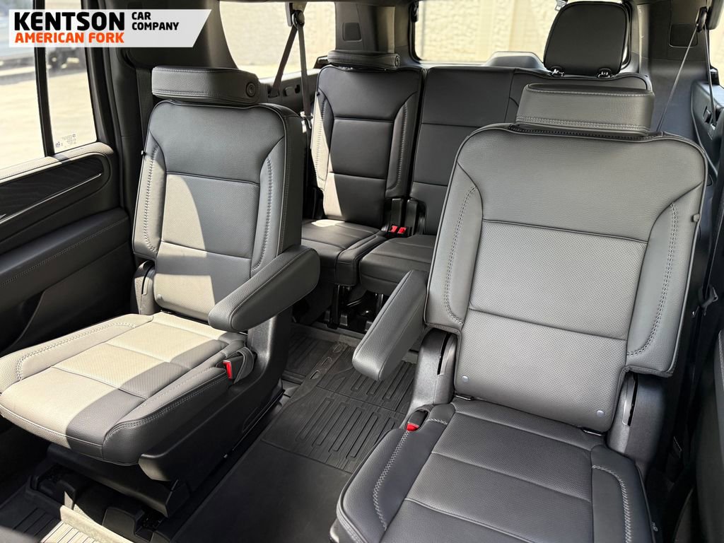Used 2024 GMC Yukon XL Denali w/ Advanced Technology Package AWD/4WD image 34