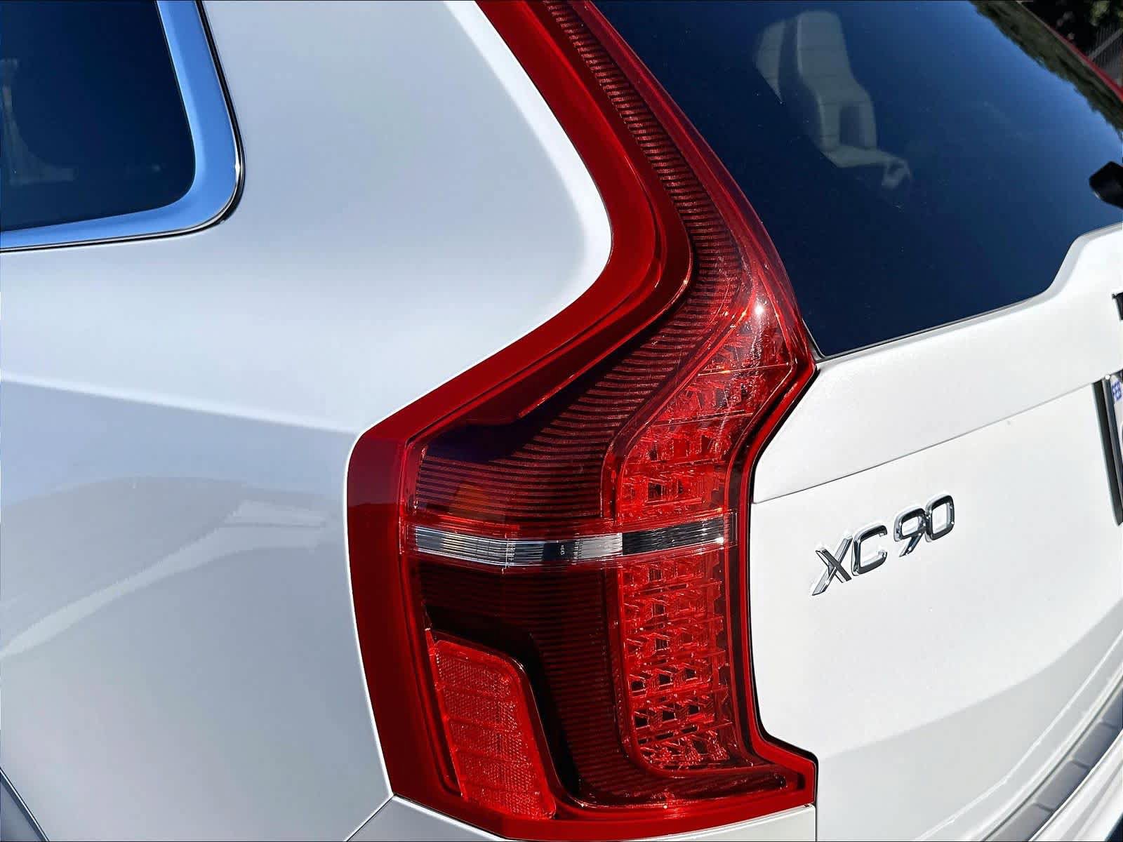 Used 2024 Volvo XC90 T8 Ultimate w/ Protection Package Premier AWD/4WD image 33