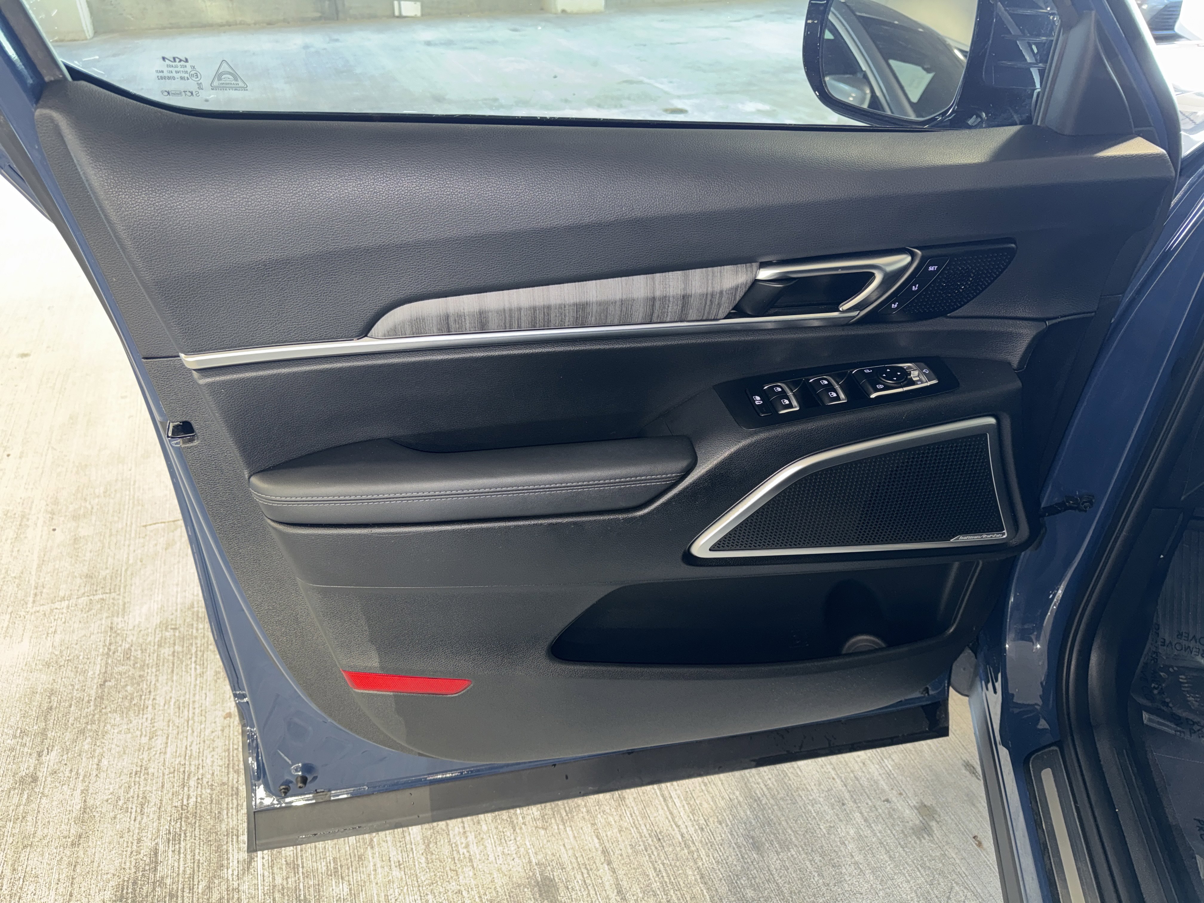 Used 2023 Kia Telluride SX Prestige image 18