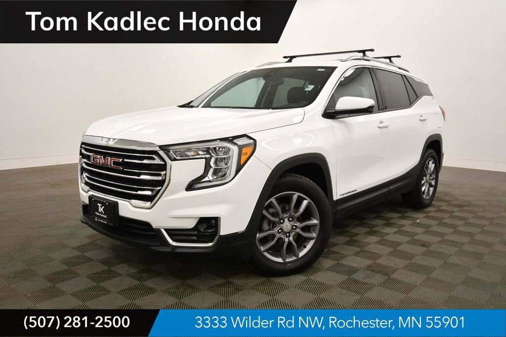 Used 2022 GMC Terrain SLT w/ LPO, Floor Liner Package image 1