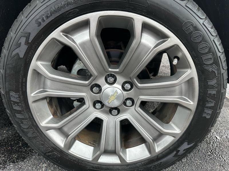 Used 2018 Chevrolet Silverado 1500 High Country RWD image 31