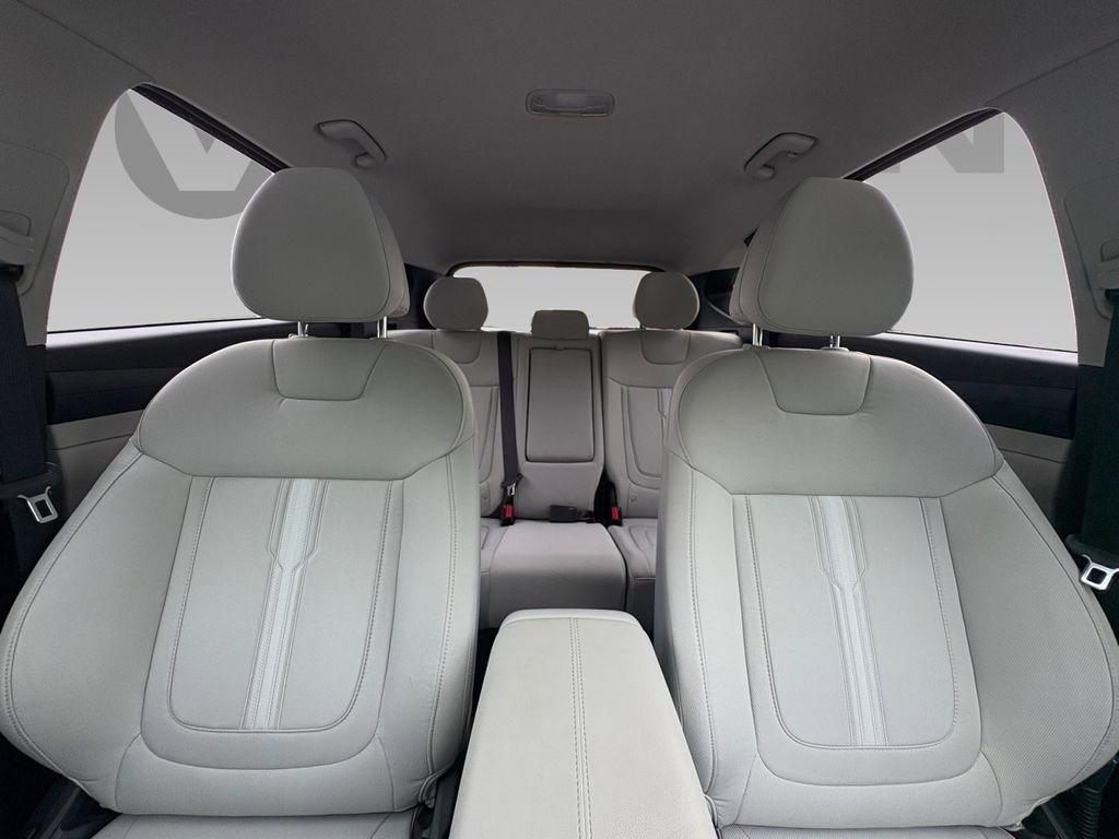 Used 2025 Hyundai Tucson SEL image 2