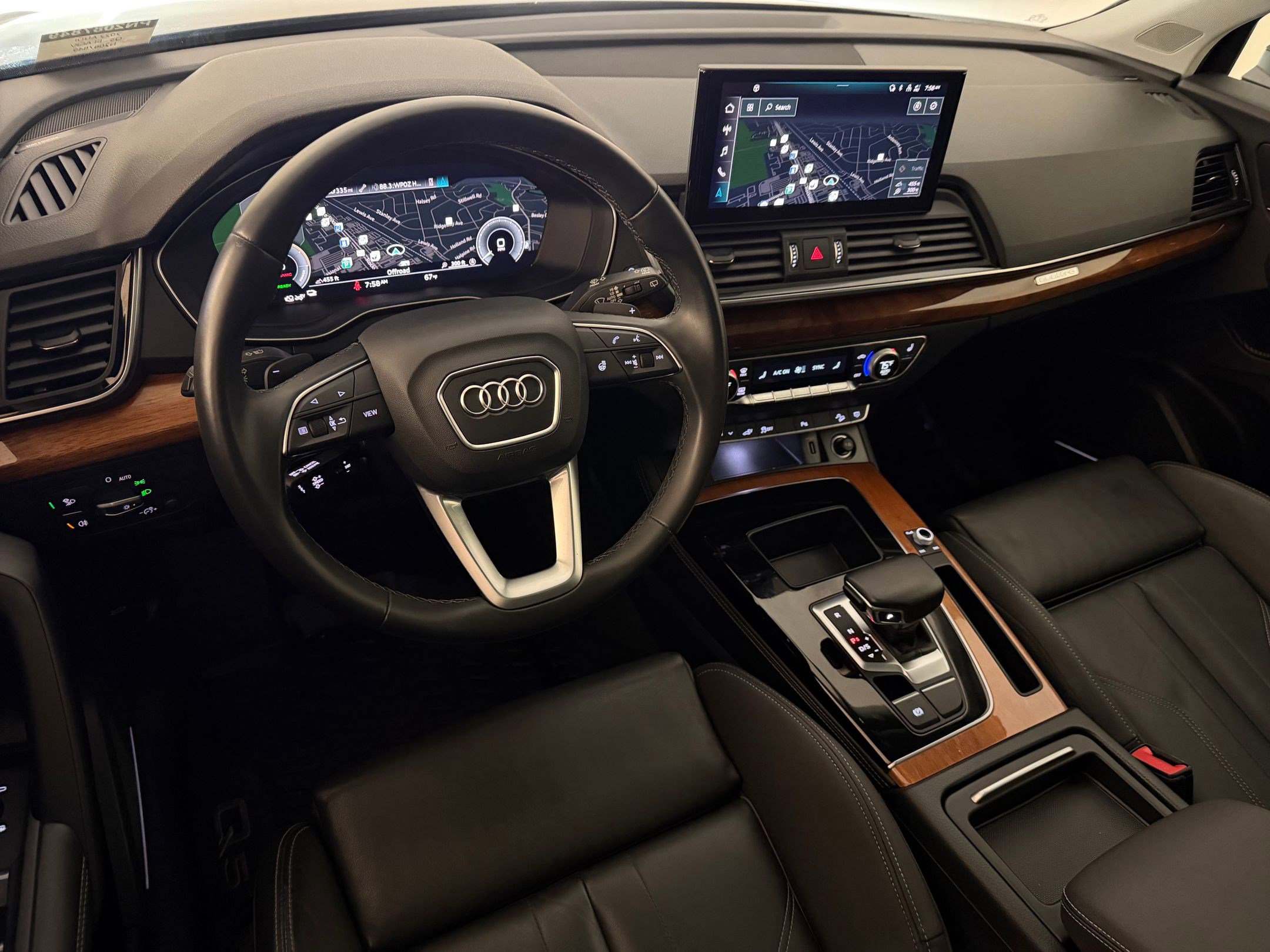 Certified 2022 Audi Q5 e Premium Plus w/ Premium Plus Package AWD/4WD image 4