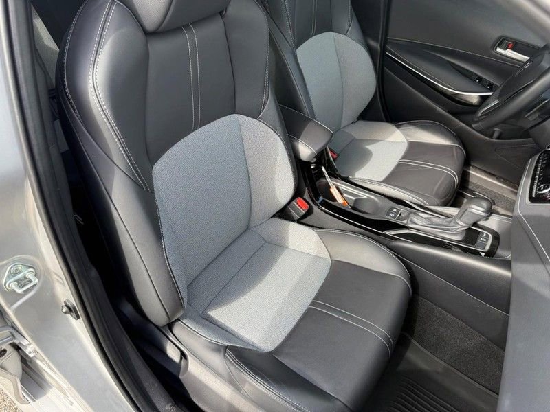 Used 2022 Toyota Corolla XSE FWD image 11