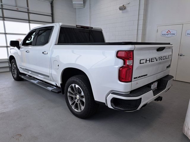 Used 2023 Chevrolet Silverado 1500 High Country w/ Z71 Off-Road Package AWD/4WD image 6