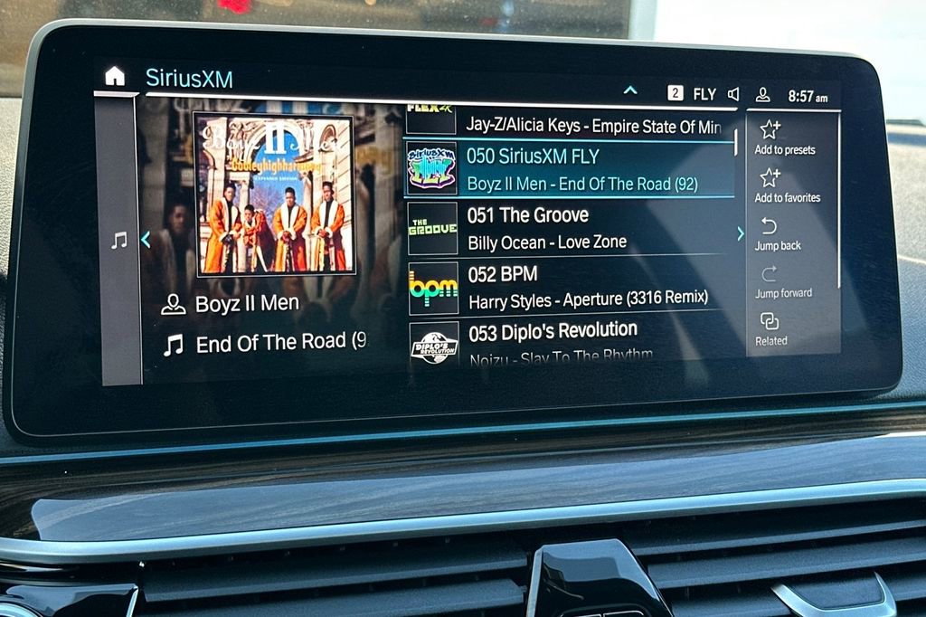 Used 2023 BMW 530e w/ Executive Package image 20