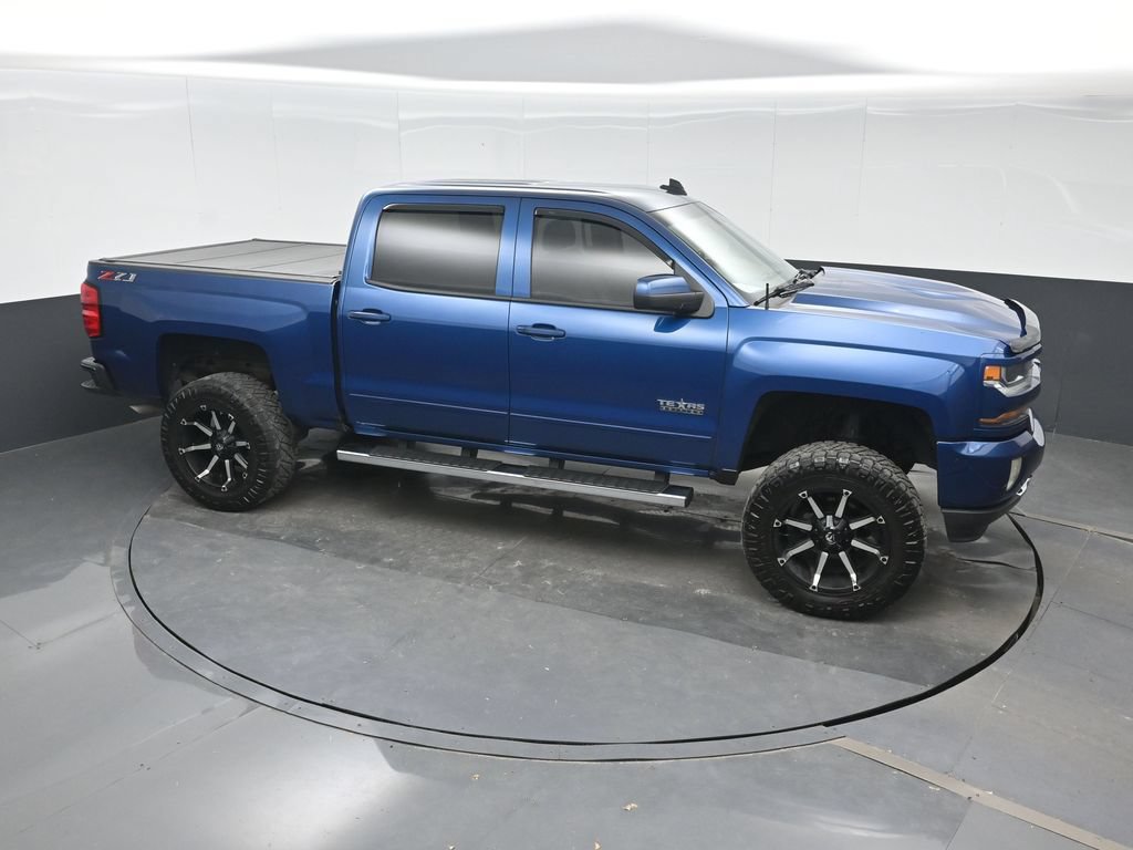Used 2018 Chevrolet Silverado 1500 LT w/ Texas Edition AWD/4WD image 23