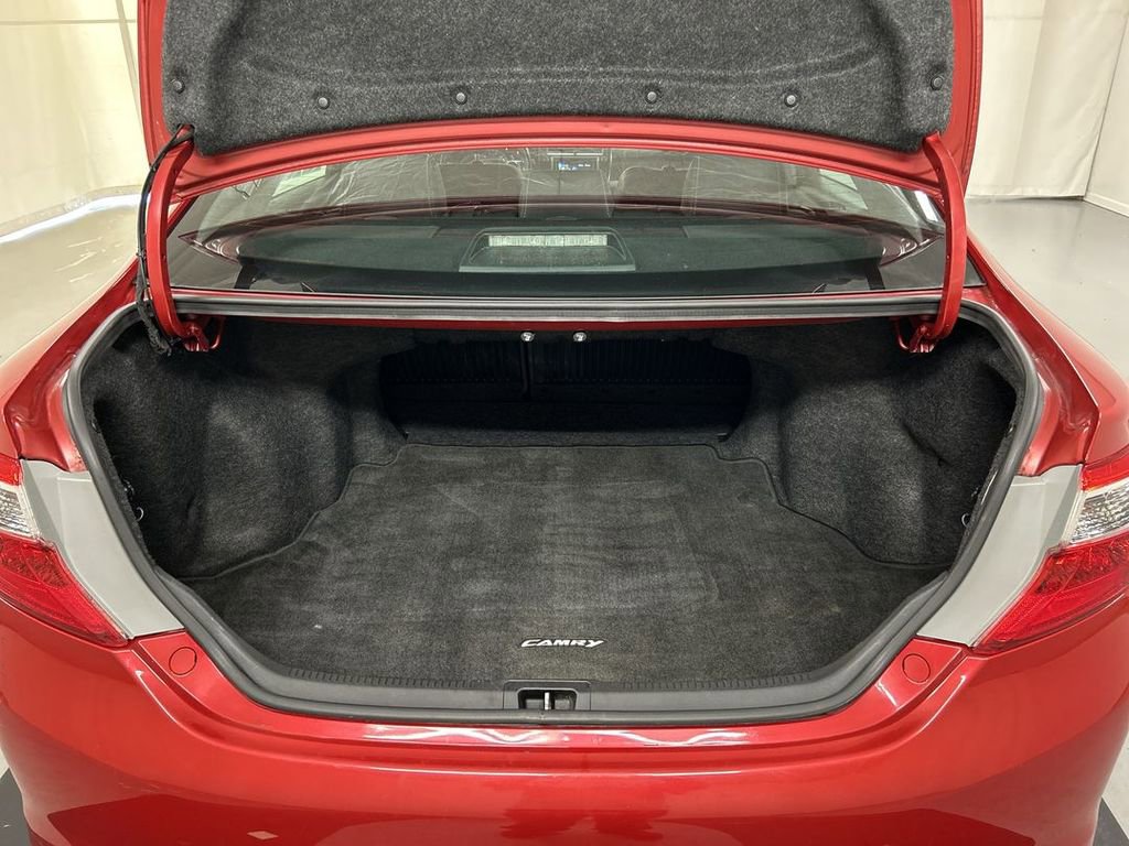 Used 2013 Toyota Camry SE FWD image 20