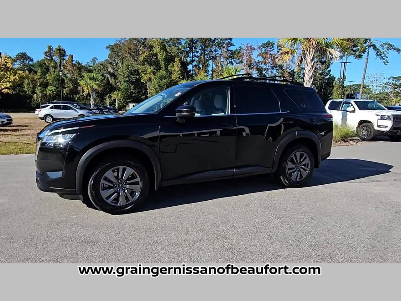 Used 2022 Nissan Pathfinder SV image 22