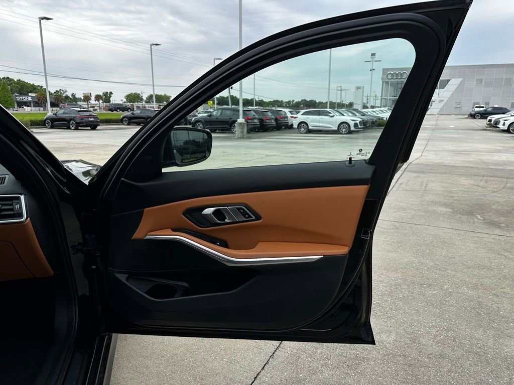 Used 2022 BMW 330i Sedan w/ Premium Package 2 image 31