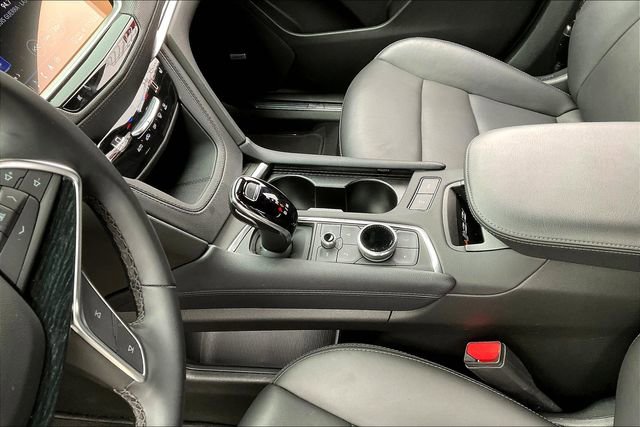 Used 2025 Cadillac XT5 Premium Luxury image 15