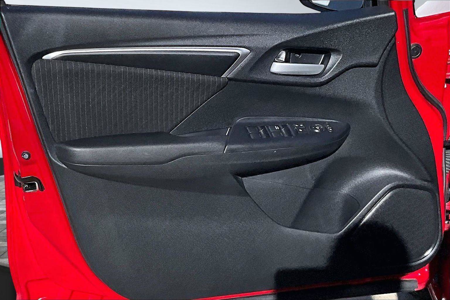 Used 2020 Honda Fit EX image 23