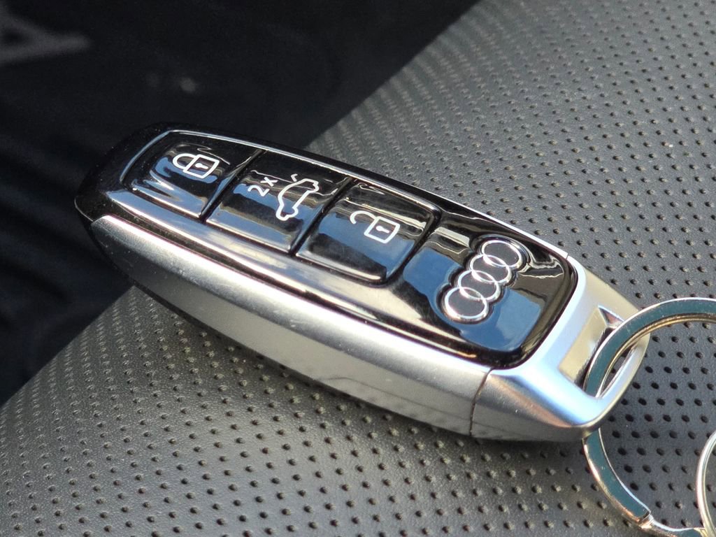 Used 2023 Audi A8 L 3.0T w/ Comfort Plus Package AWD/4WD image 34