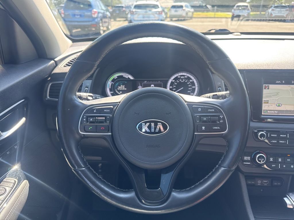 Used 2019 Kia Niro Touring w/ Paint Protection Film Package FWD image 21