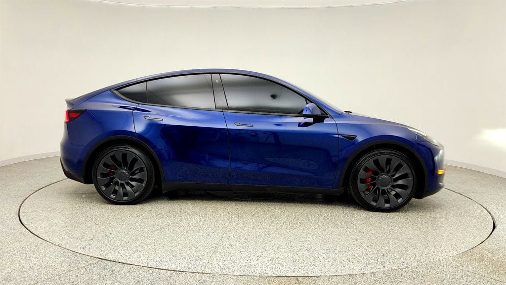 Used 2022 Tesla Model Y Performance image 4