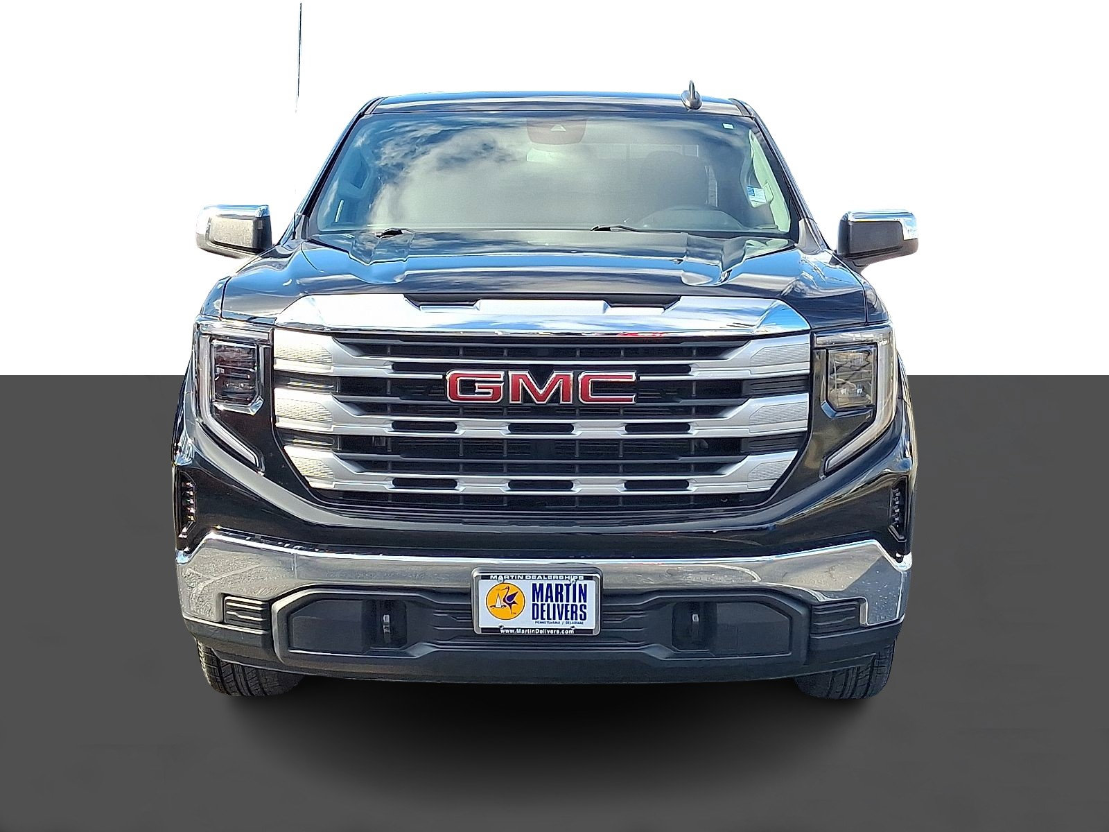 Used 2023 GMC Sierra 1500 SLE image 2