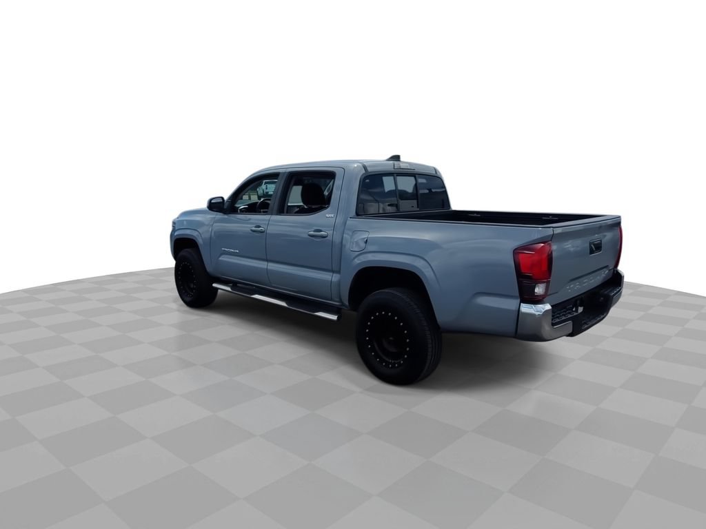 Used 2020 Toyota Tacoma SR5 RWD image 6