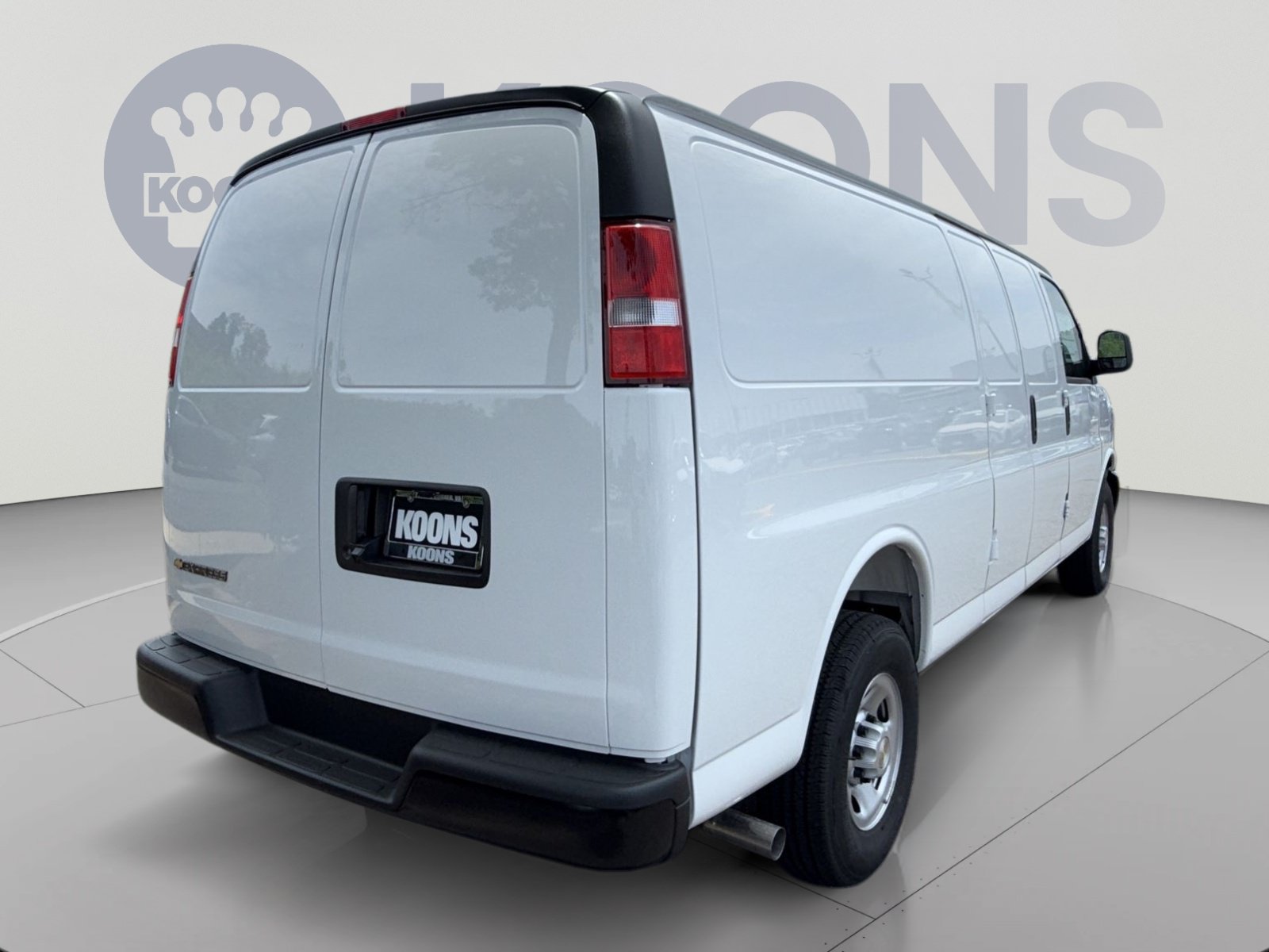 New 2026 Chevrolet Express 3500 Extended RWD image 7