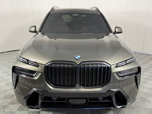 Used 2025 BMW X7 xDrive40i w/ M Sport Package AWD/4WD image 11