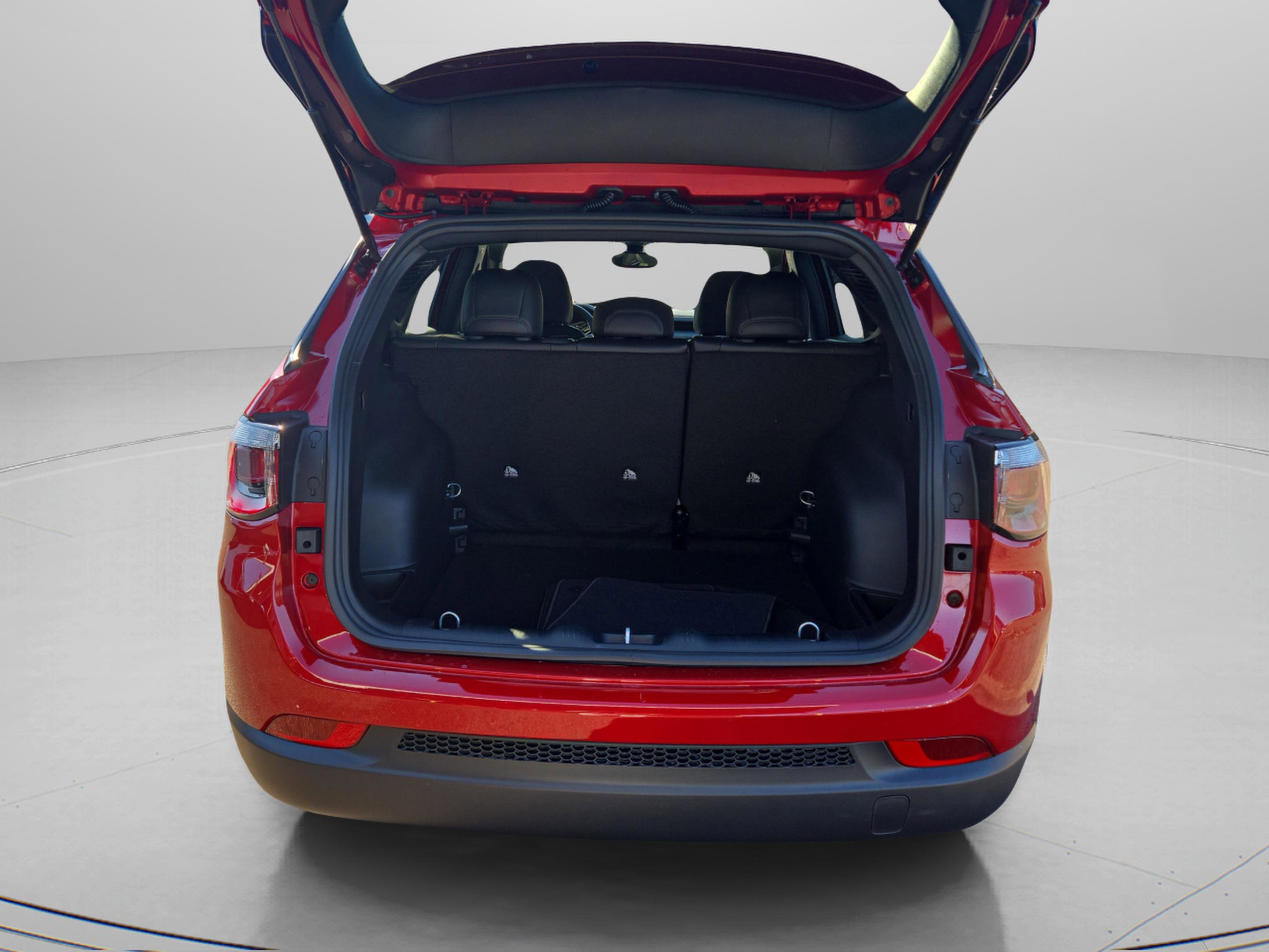 New 2026 Jeep Compass Latitude AWD/4WD image 24