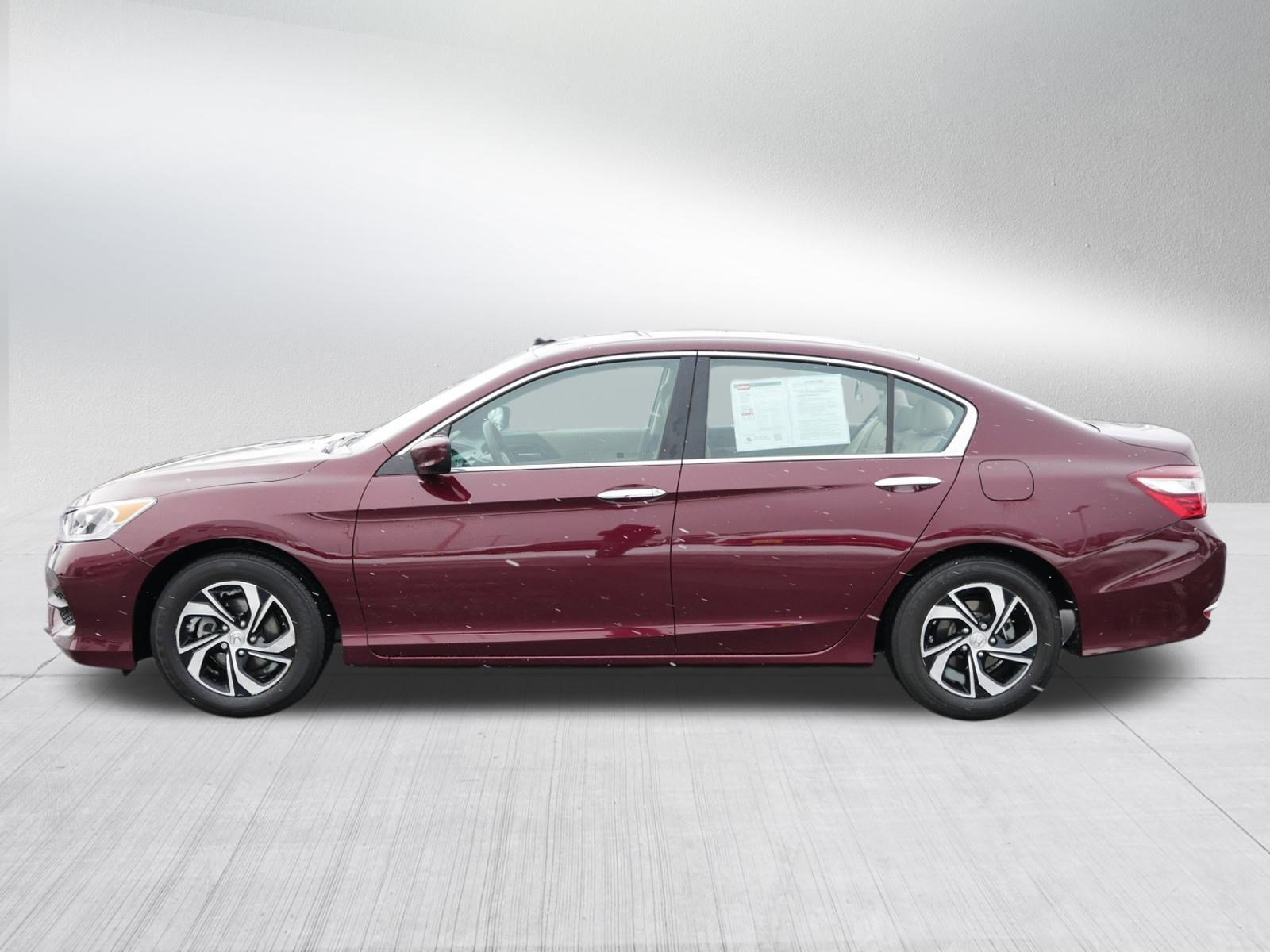 Used 2017 Honda Accord LX image 4