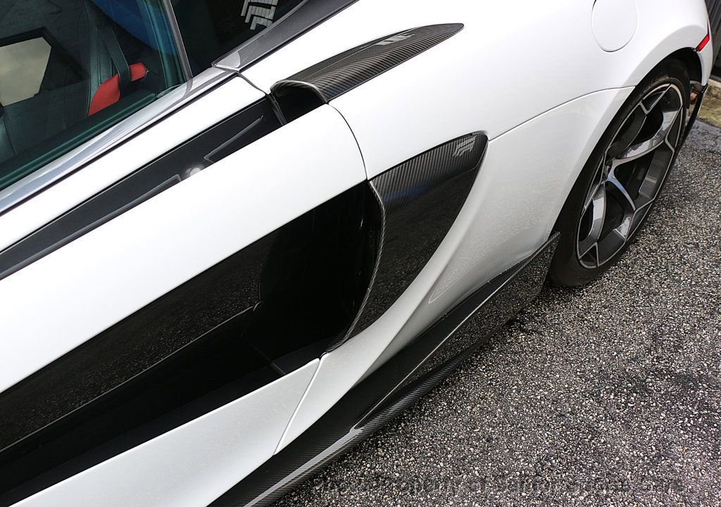 Used 2019 McLaren 600LT RWD image 14