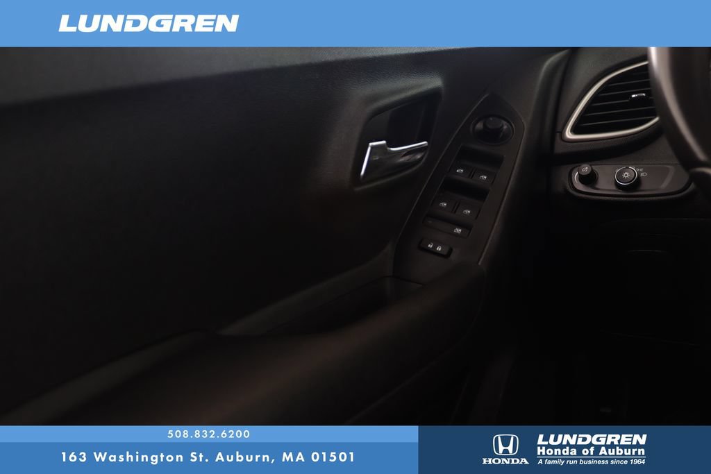 Used 2020 Chevrolet Trax LT w/ Redline Edition FWD image 25