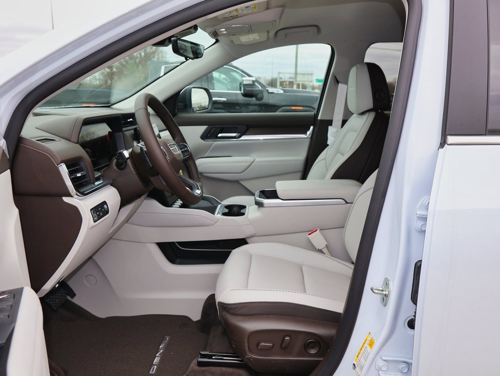 New 2026 GMC Terrain Denali w/ LPO, Floor Liner Package image 7