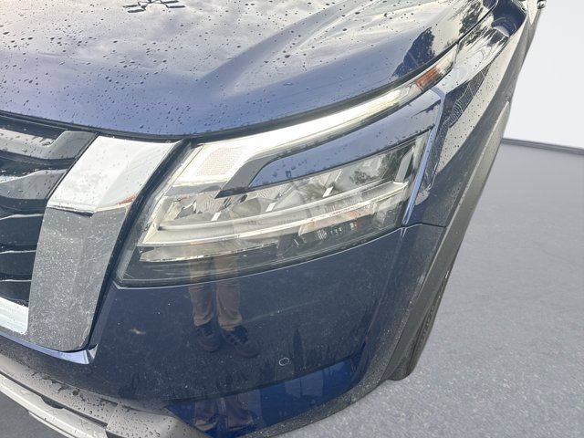 Certified 2024 Nissan Pathfinder SL FWD image 11