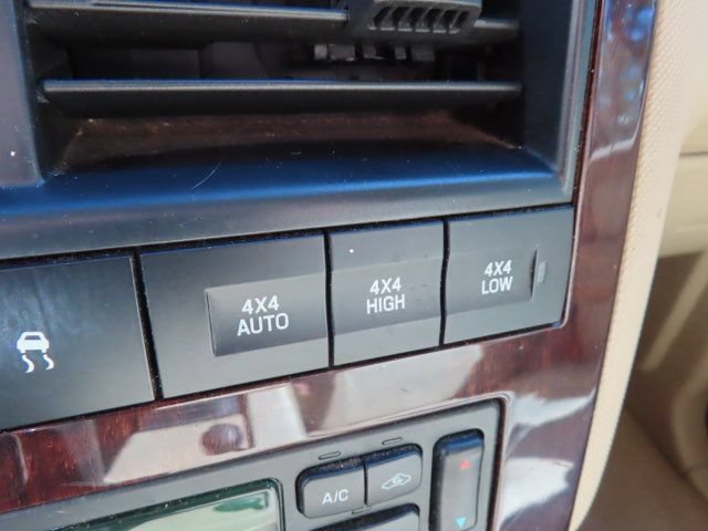 Used 2006 Ford Explorer Limited AWD/4WD image 25