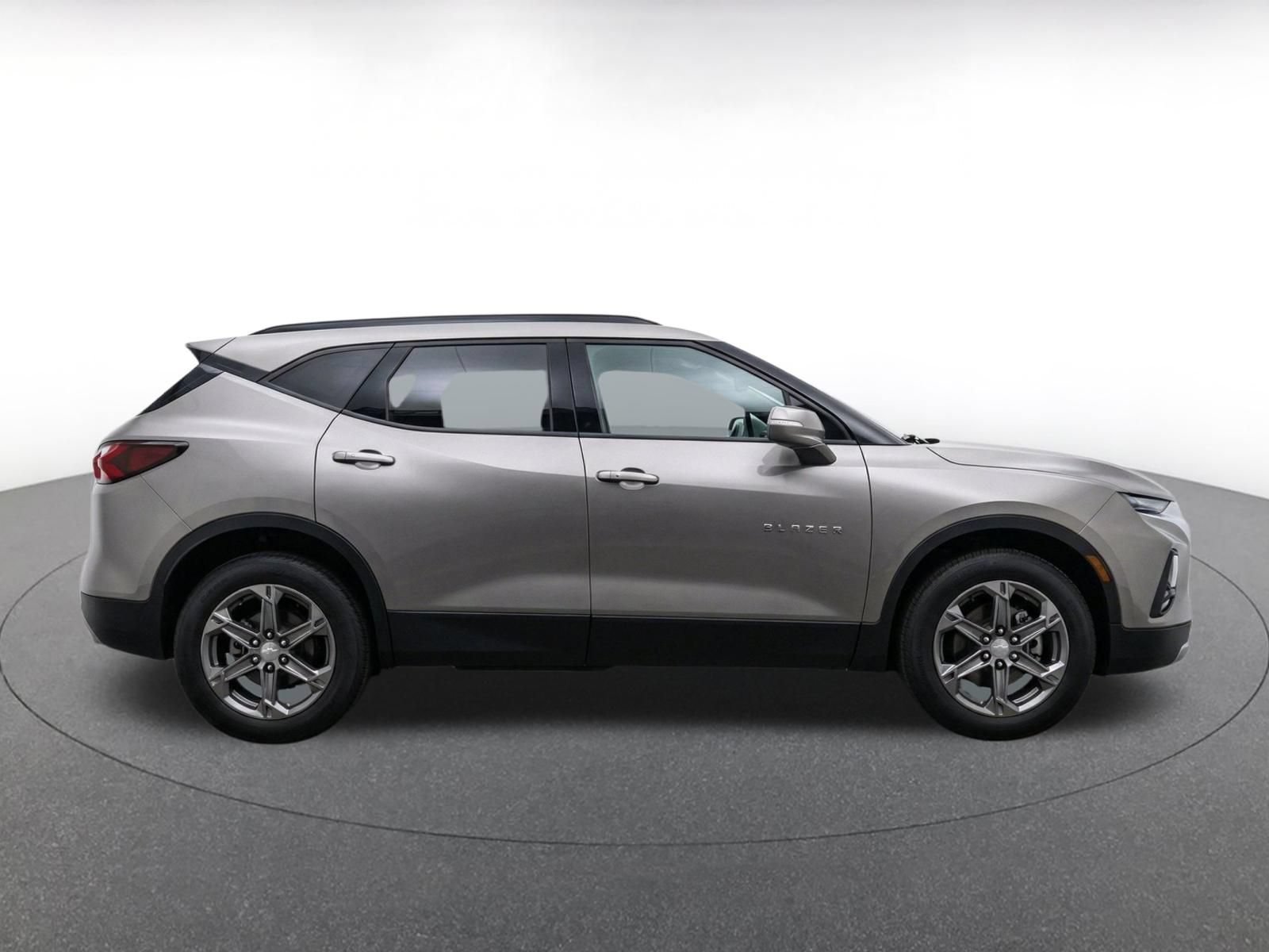 Used 2025 Chevrolet Blazer LT FWD image 10