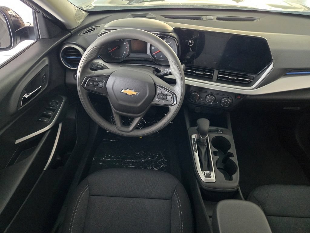New 2026 Chevrolet Trax LS w/ LS Convenience Package FWD image 15