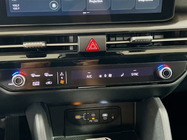 New 2026 Kia Sportage EX FWD image 15
