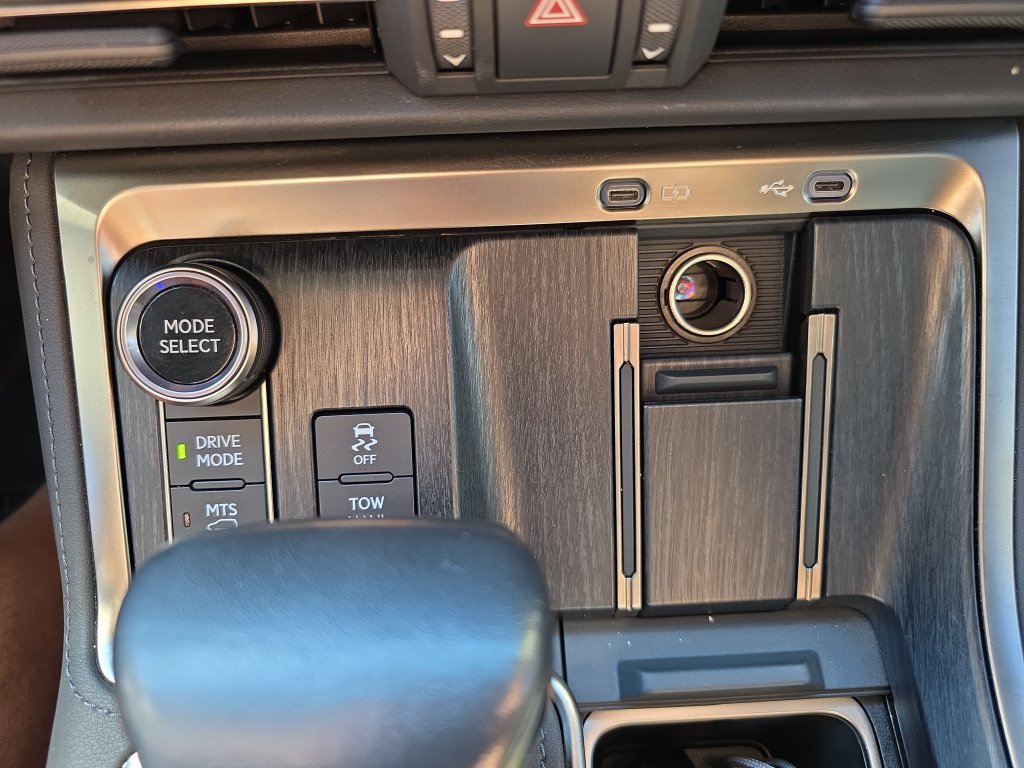Used 2024 Lexus GX 550 AWD/4WD image 41