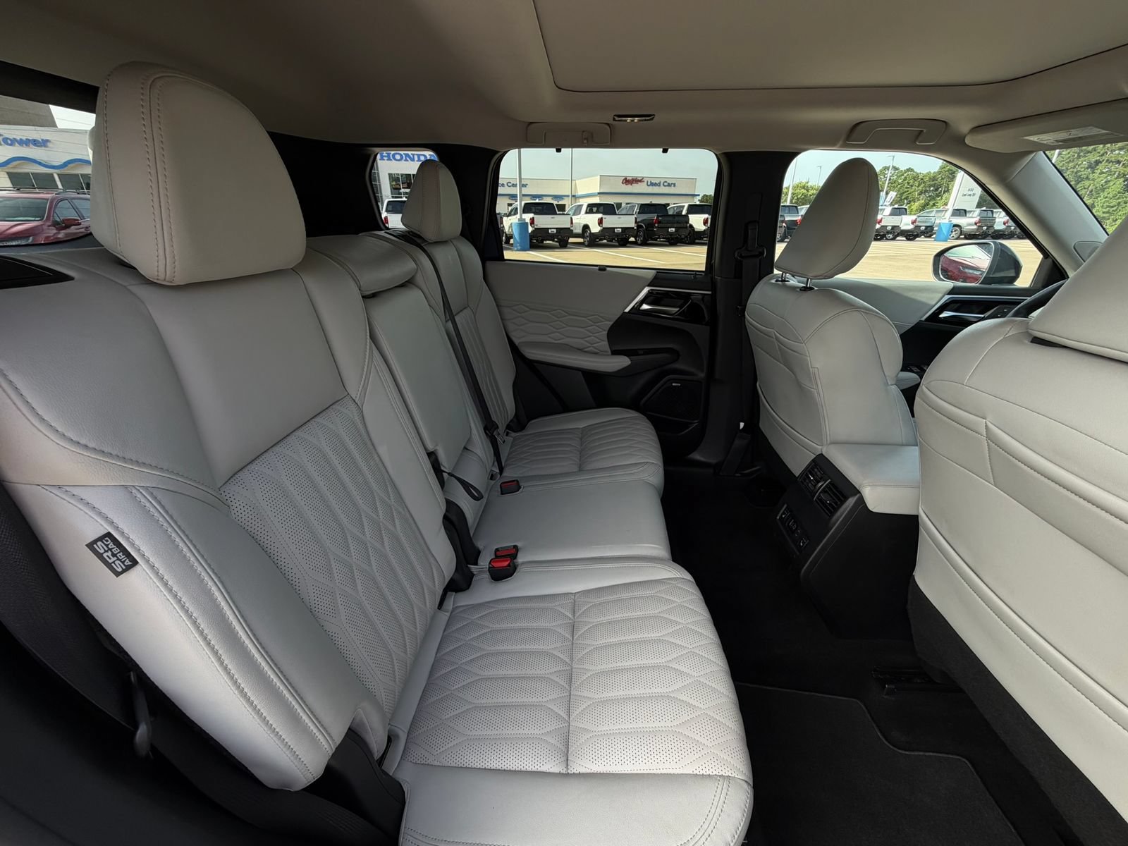 Used 2025 Mitsubishi Outlander SEL FWD image 28