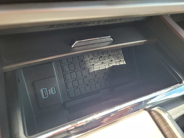 Used 2024 Ford Expedition Limited AWD/4WD image 22