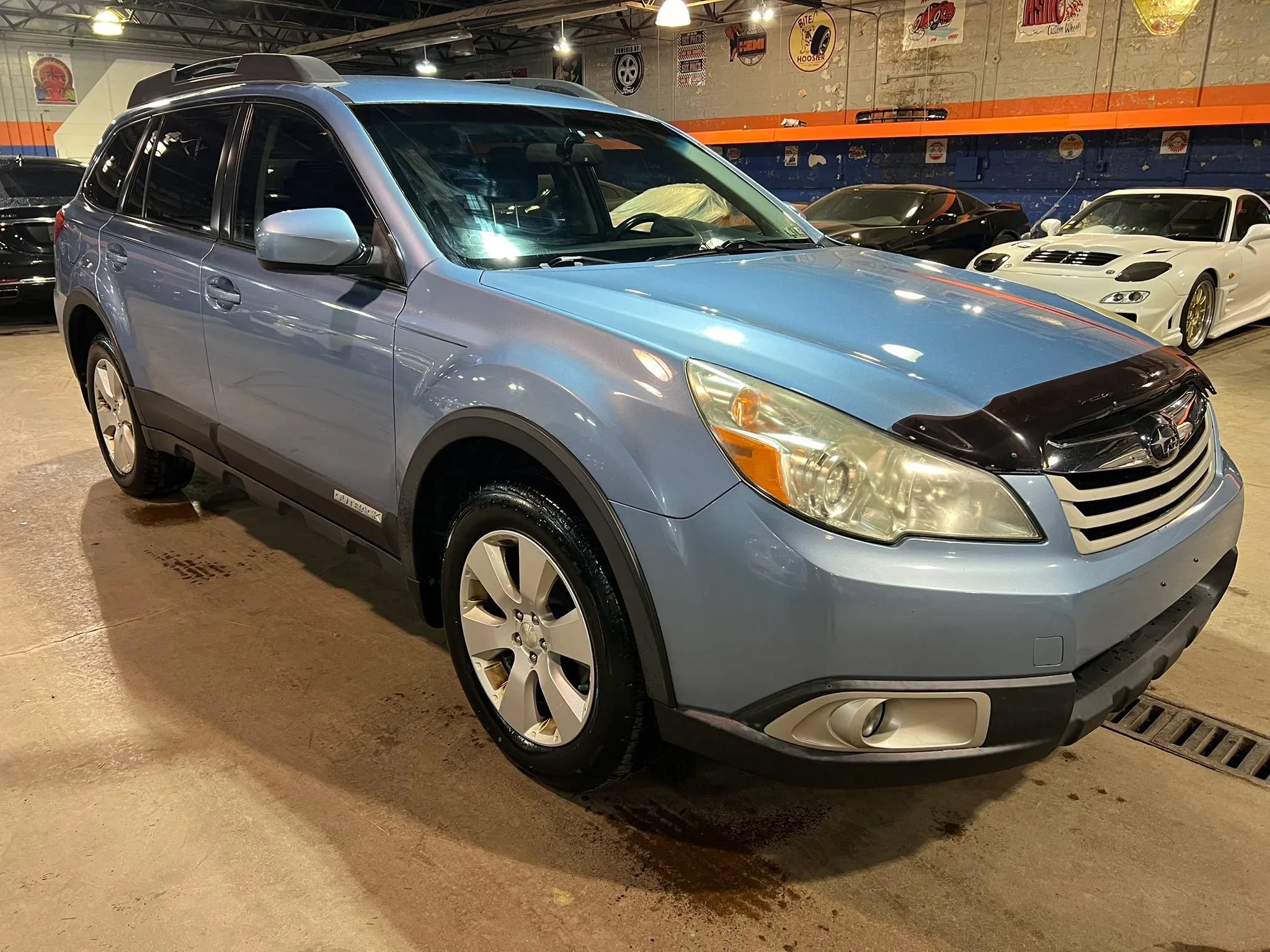 Used 2011 Subaru Outback 2.5i Premium AWD/4WD image 7